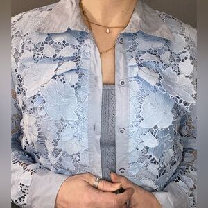3-SHUN Lace Button-Up Blouse size M